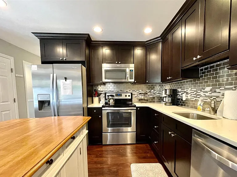1 Quincy Pl — Photo 8