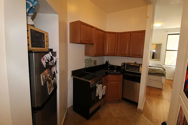 Rented by Mossanen Group | media 14