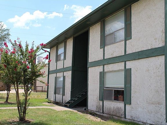 3rd image of 808 Natalie St #A-d