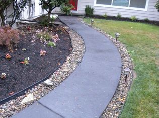 16647 SE 27th St, Bellevue, WA