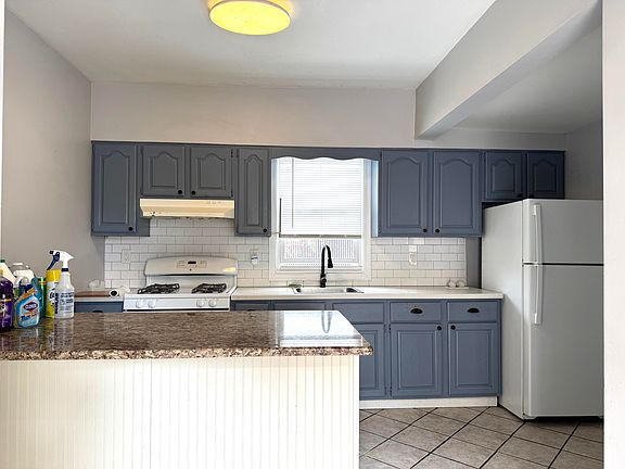 2nd image of 120 Lincoln Ave Floor 1