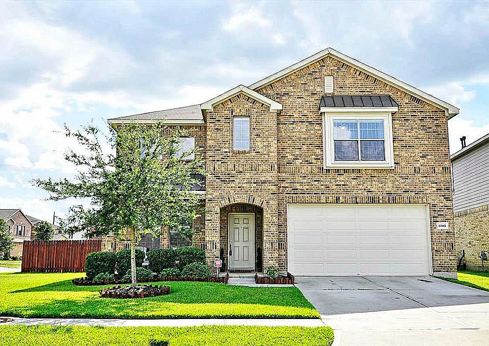 1st image of 2703 Roaring Oaks Ln