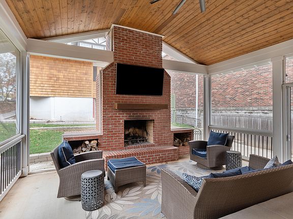 Screened in back patio