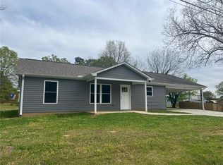 106 Simpson St, Westminster, SC 29693
