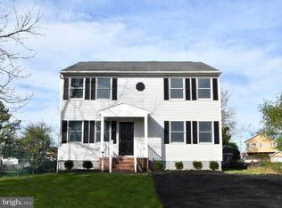 327 Riverside Dr, Essex, MD 21221