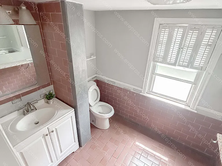 1909 Welch Blvd — Photo 13
