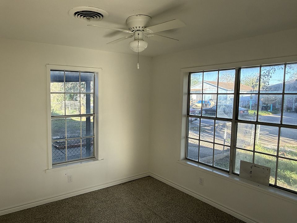 1st image of 3033 Elgin St