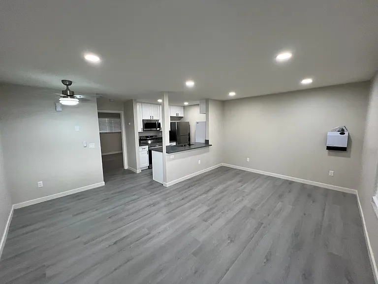4367 Wilson Ave #3 — Photo 3
