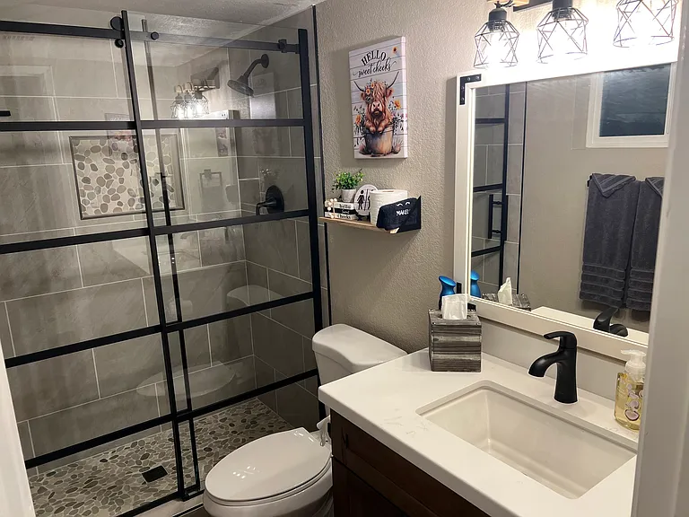 1814 W Kerry Ln — Photo 19
