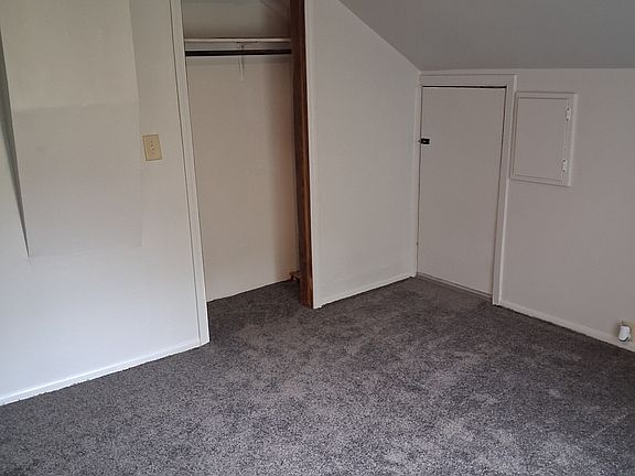 2nd image of 804 Ferry St #2