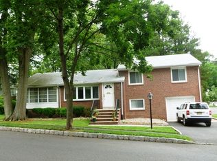 206 Henshaw Ave, Springfield, NJ 07081