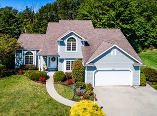 2207 Anderson Cir, Stevensville, MI