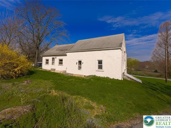 11 Witwer Ln, Fleetwood, PA 19522