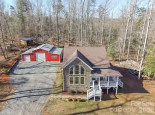 1107 Finger Bridge Rd, Hickory, NC 28602