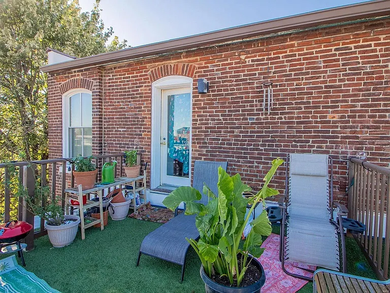 1213 Shenandoah Ave #C — Photo 2