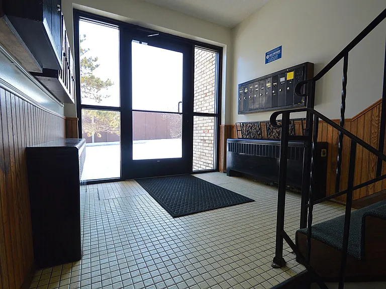 Quebec Apartments — Photo 10