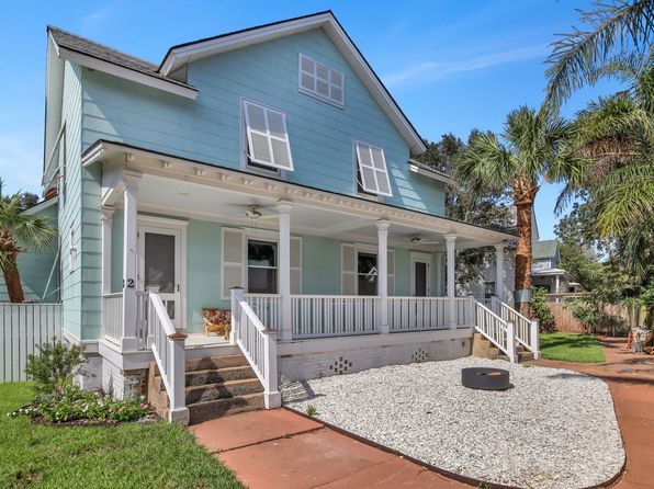 2 Cedarwood Ave