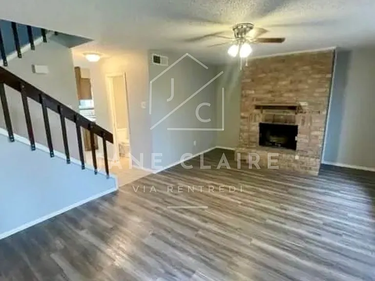Mill Creek Cir — Photo 1