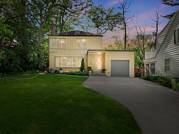 2nd image of 4016 Hiawatha Dr