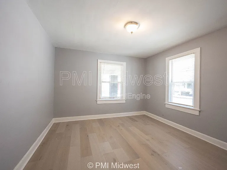 1321 N Ewing St — Photo 27