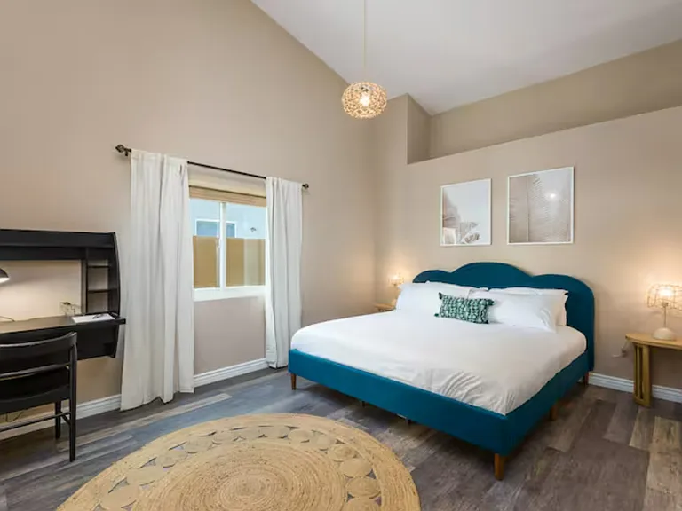 650 W Palo Verde St — Photo 2