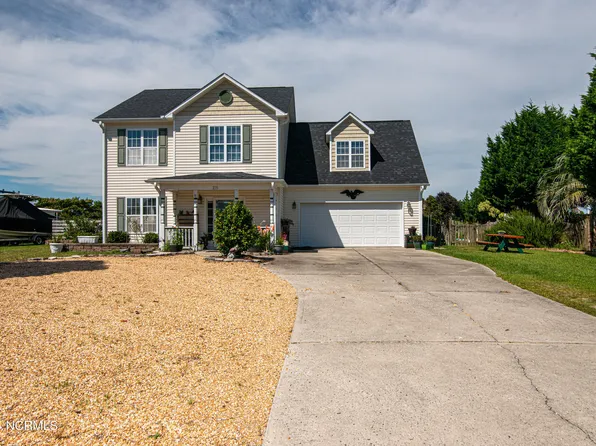 235 Twin Oaks Drive, Hampstead, NC 28443