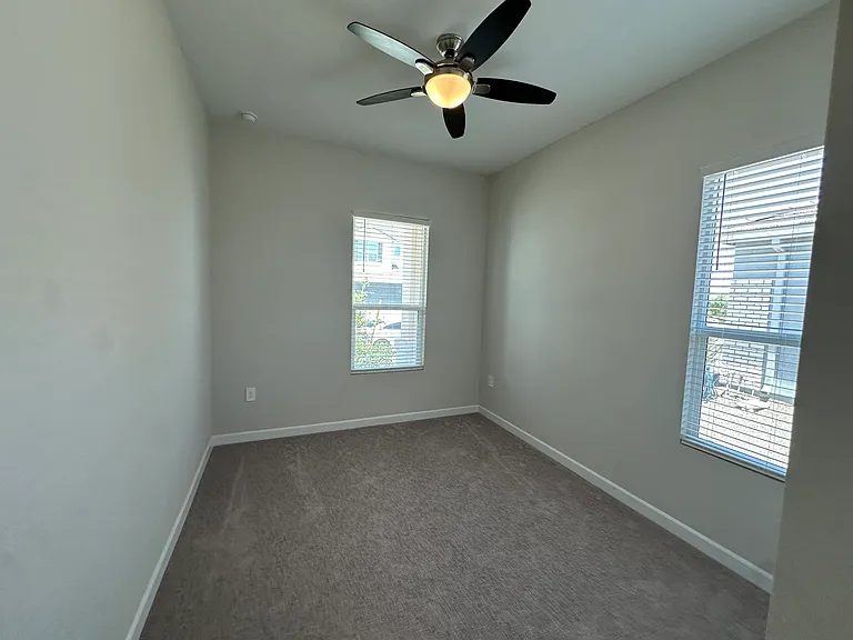 10319 W Harmony Ln — Photo 40