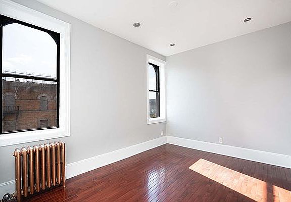 2nd image of 1761 Amsterdam Ave #4