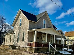 371 Hogadone Ave SW, Grand Rapids, MI 49504