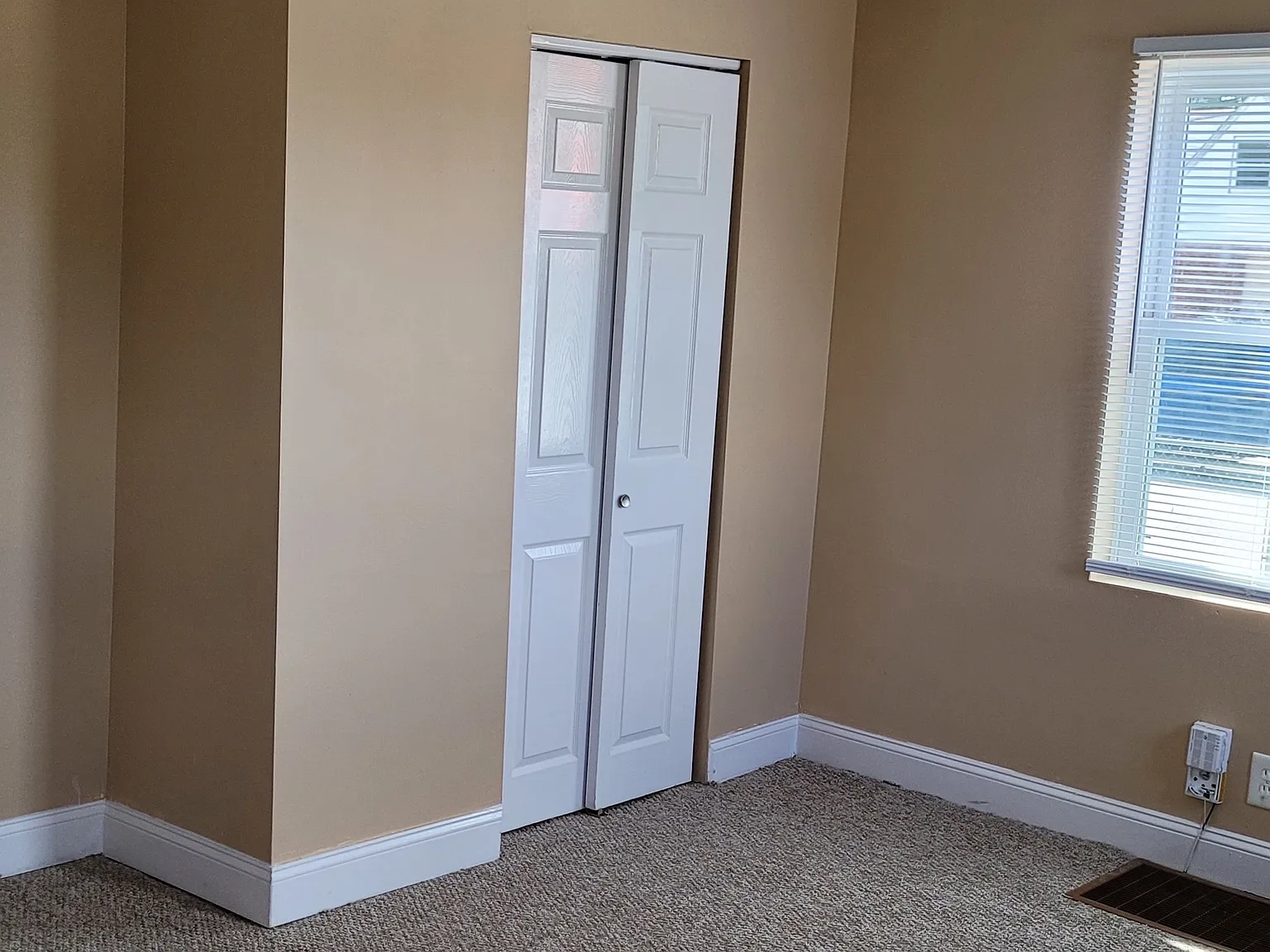 3741 N Tacoma Ave — Photo 2