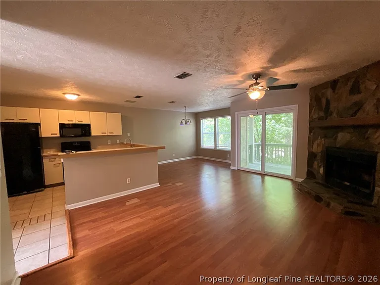 1025 Wood Creek Dr #5 — Photo 7