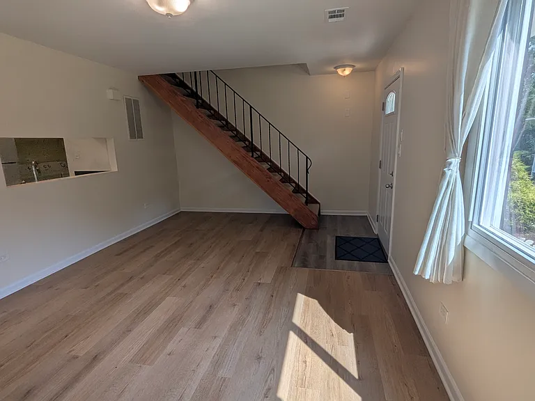 10S442 Echo Ln #3 — Photo 9
