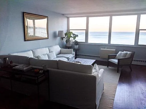 1 bed, 900 sqft, $2,700 — Photo 1
