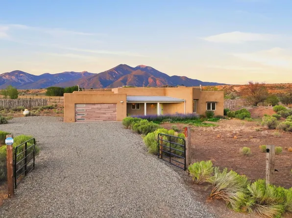 21 Turquoise Lane, El Prado, NM 87529