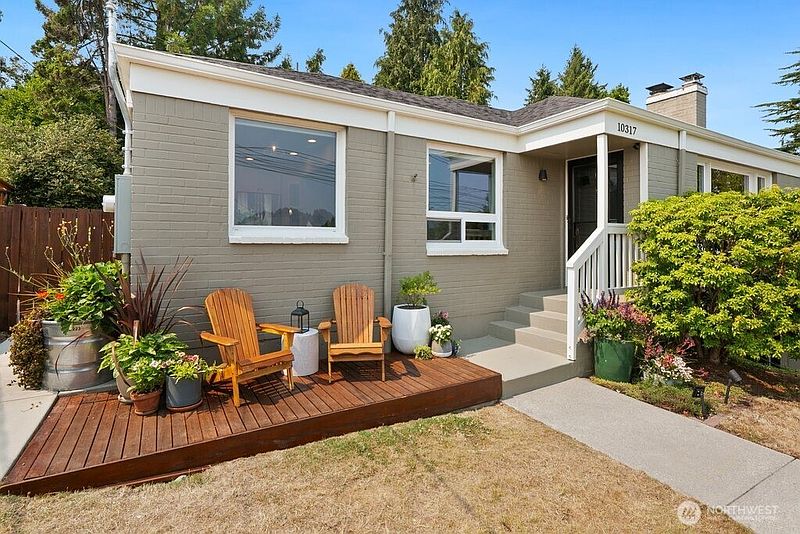 4th image of 10317 11th Avenue NW