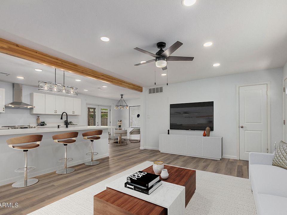 1st image of 2237 W MONTEBELLO Avenue