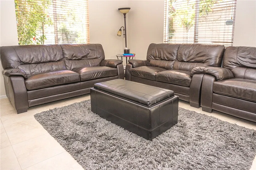 3 bed, 2.5 bath, 1649 sqft, $4,500 — Photo 3