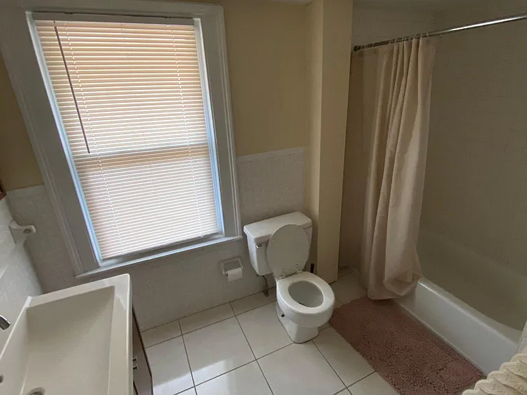 92 Townsend Ave — Photo 19