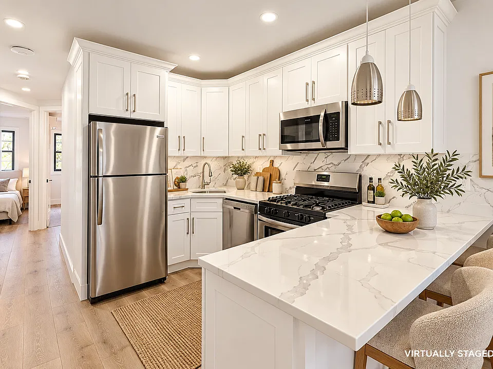 264 Kosciuszko St #2