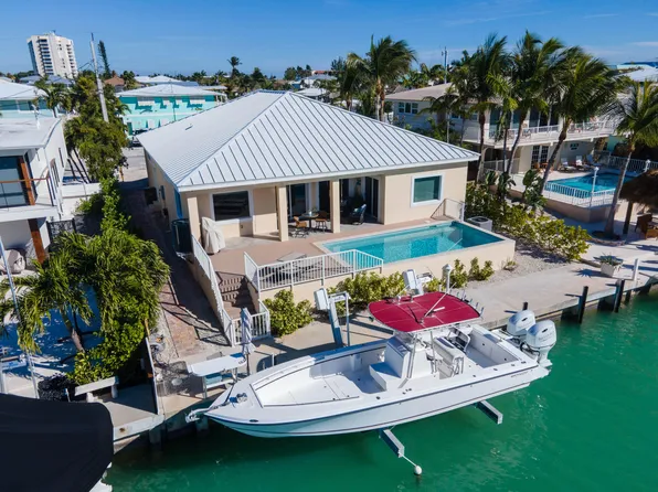 331 4th St, Key Colony Beach, FL 33051