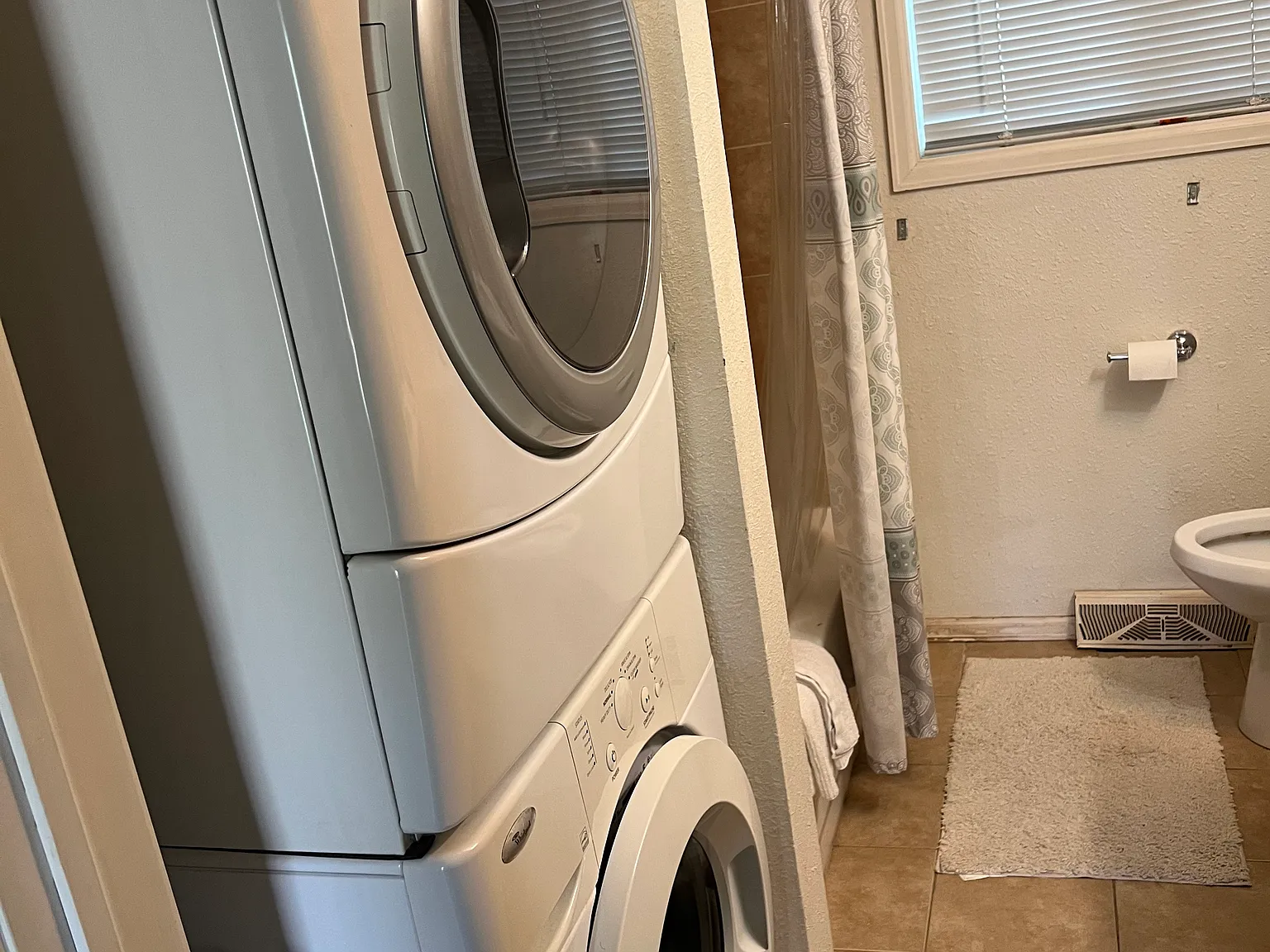 2 bed, 720 sqft, $1,300 — Photo 3