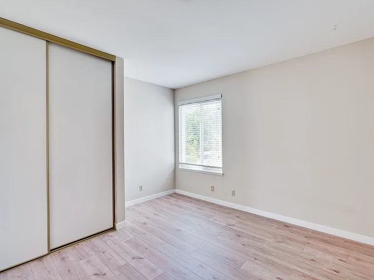 6651 Bunker Hill Ct — Photo 20