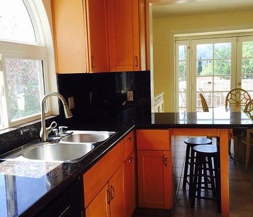 2nd image of 2754 Brookhill St