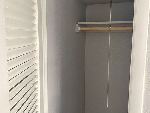 4th image of 1625 Elizabeth St APT 1A