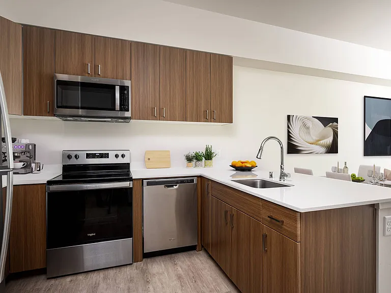 2 Bedrooms 2 Bathrooms