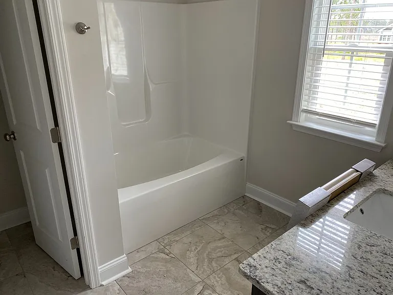 115 Shumard Ct — Photo 6