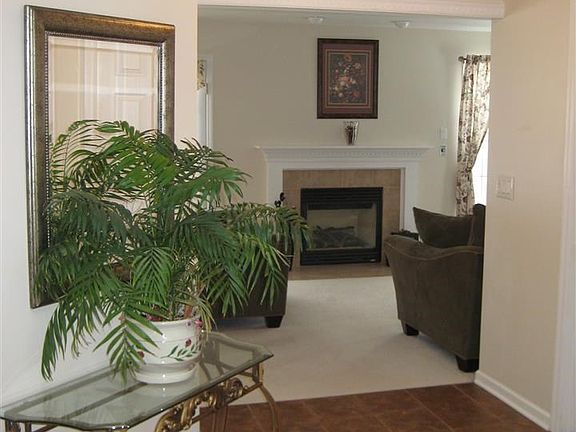 2nd image of 5 Jordan Ln