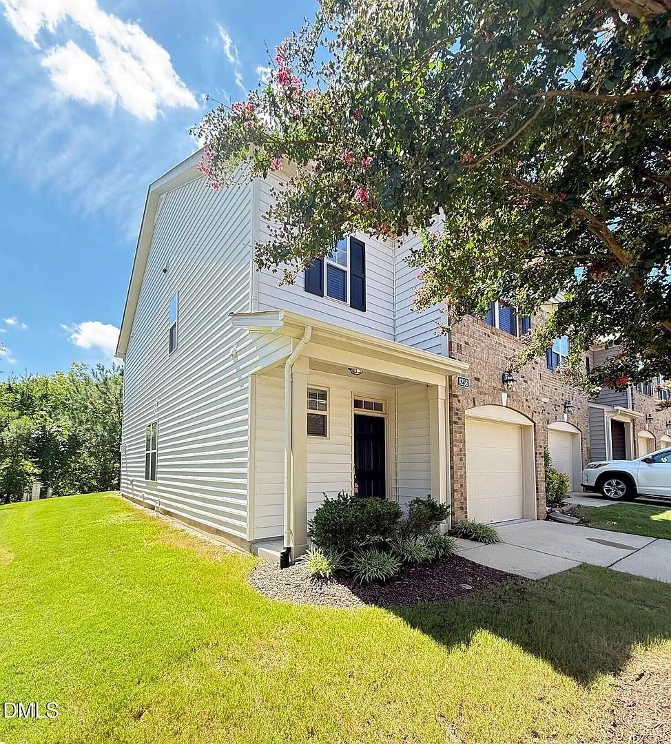 8258 Primanti Blvd — Photo 2