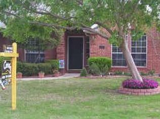 5723 Champion Ct, Arlington, TX 76017