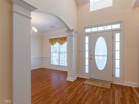 5th image of 39 Westhill Dr